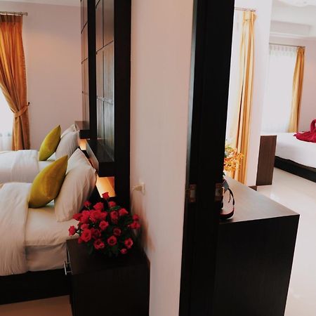 Ice Kamala Beach Hotel Bagian luar foto